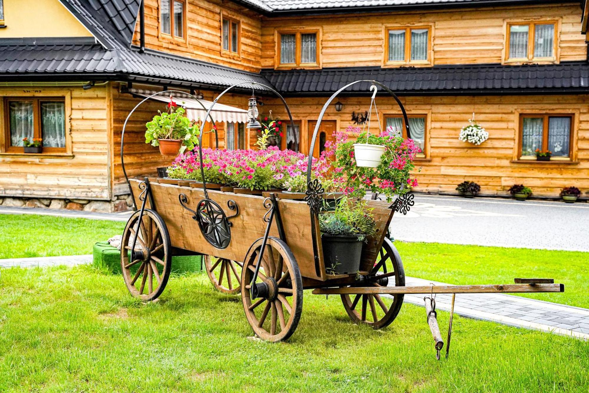Gosciniec Kukulka Z Jacuzzi Acomodação com café da manhã Zakopane Exterior foto