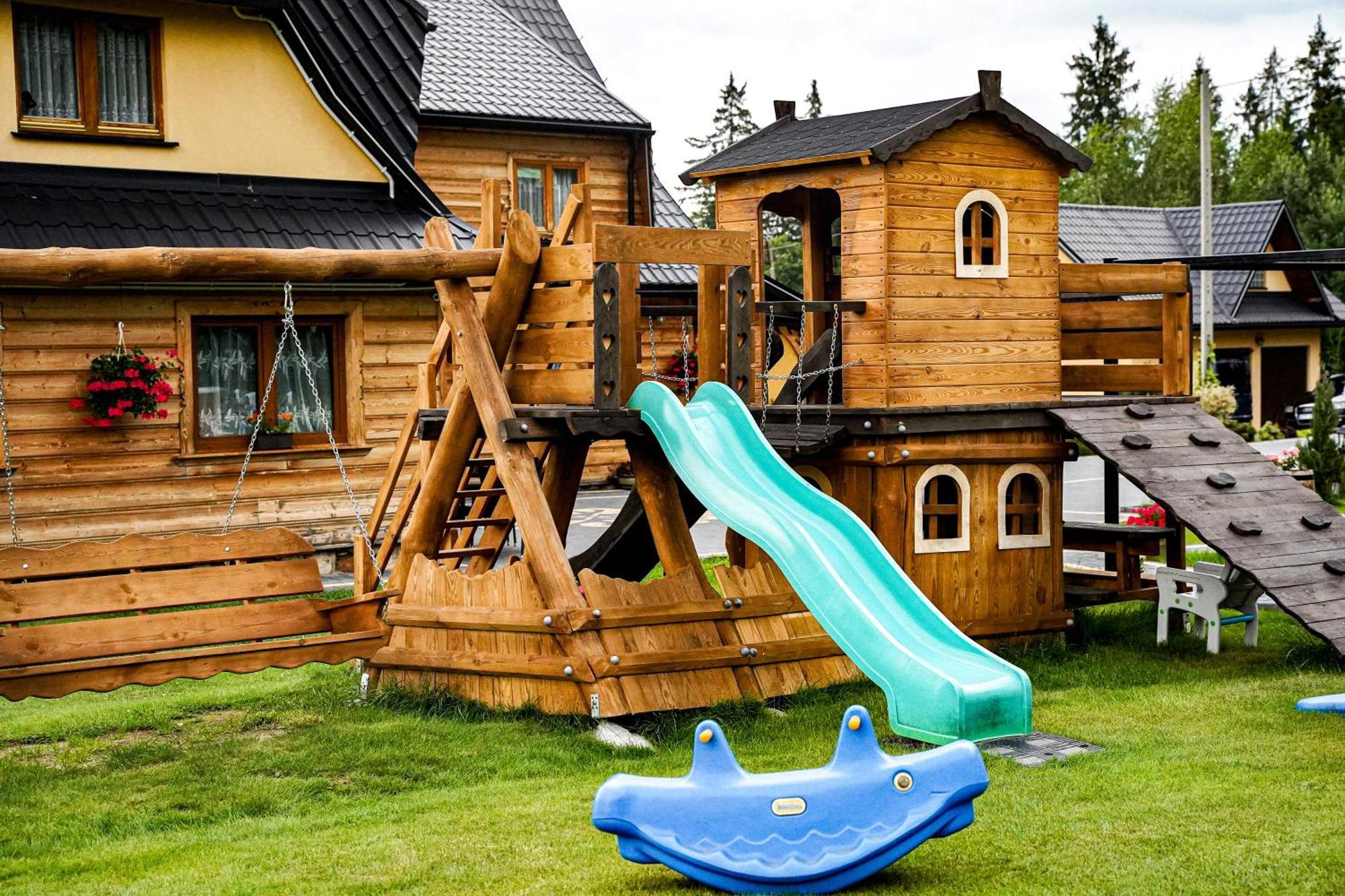 Gosciniec Kukulka Z Jacuzzi Acomodação com café da manhã Zakopane Exterior foto