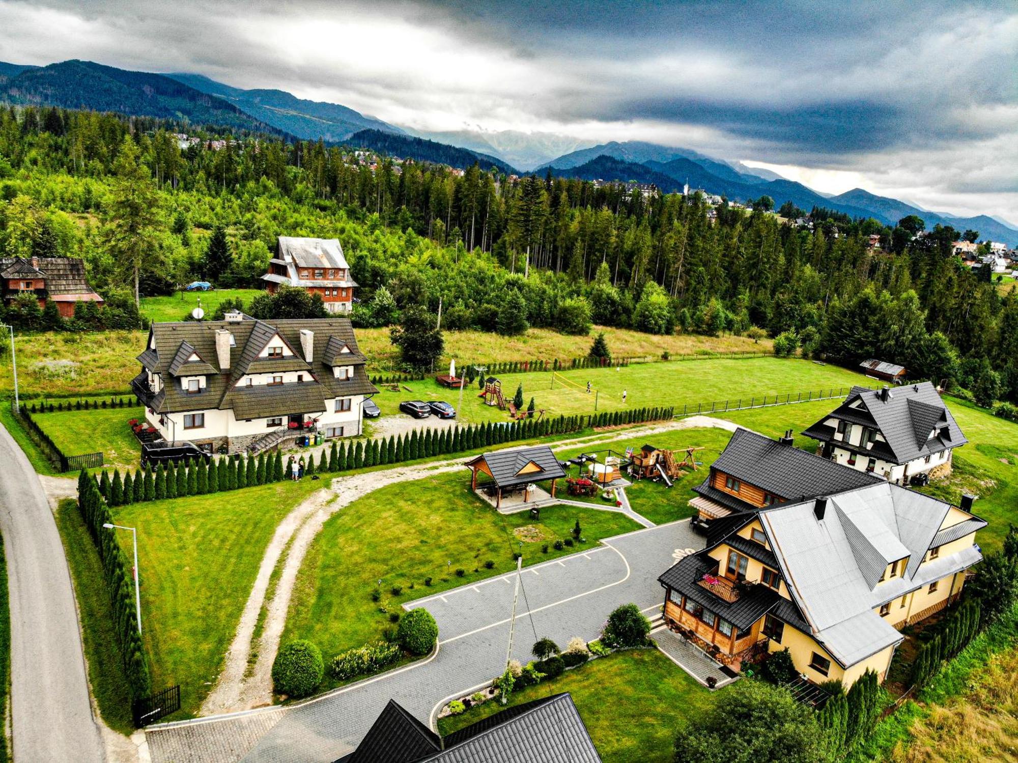 Gosciniec Kukulka Z Jacuzzi Acomodação com café da manhã Zakopane Exterior foto