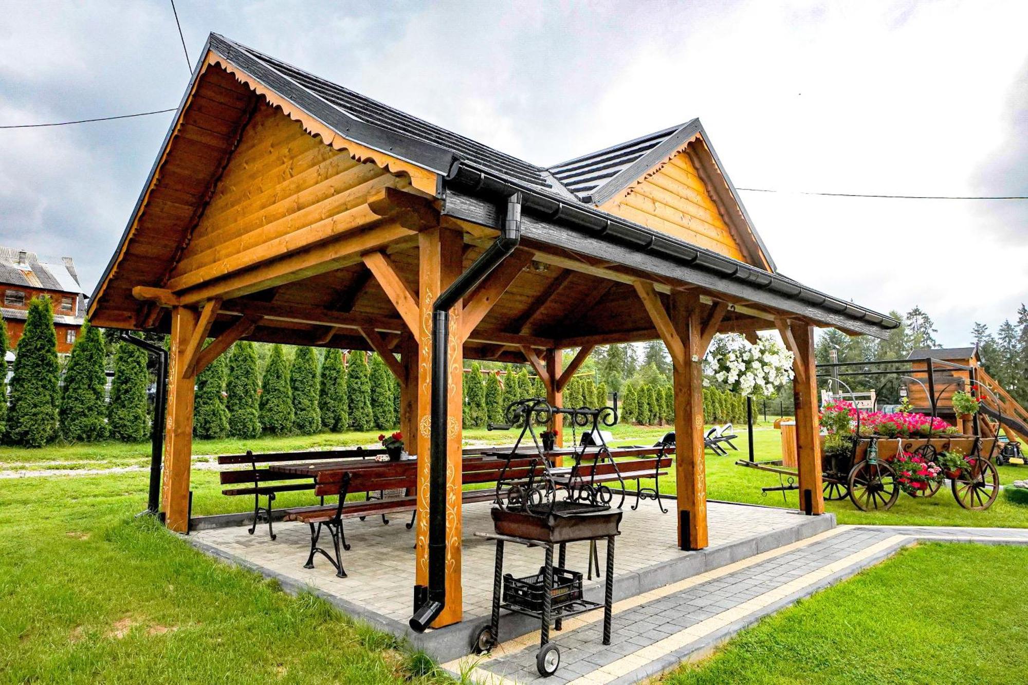 Gosciniec Kukulka Z Jacuzzi Acomodação com café da manhã Zakopane Exterior foto