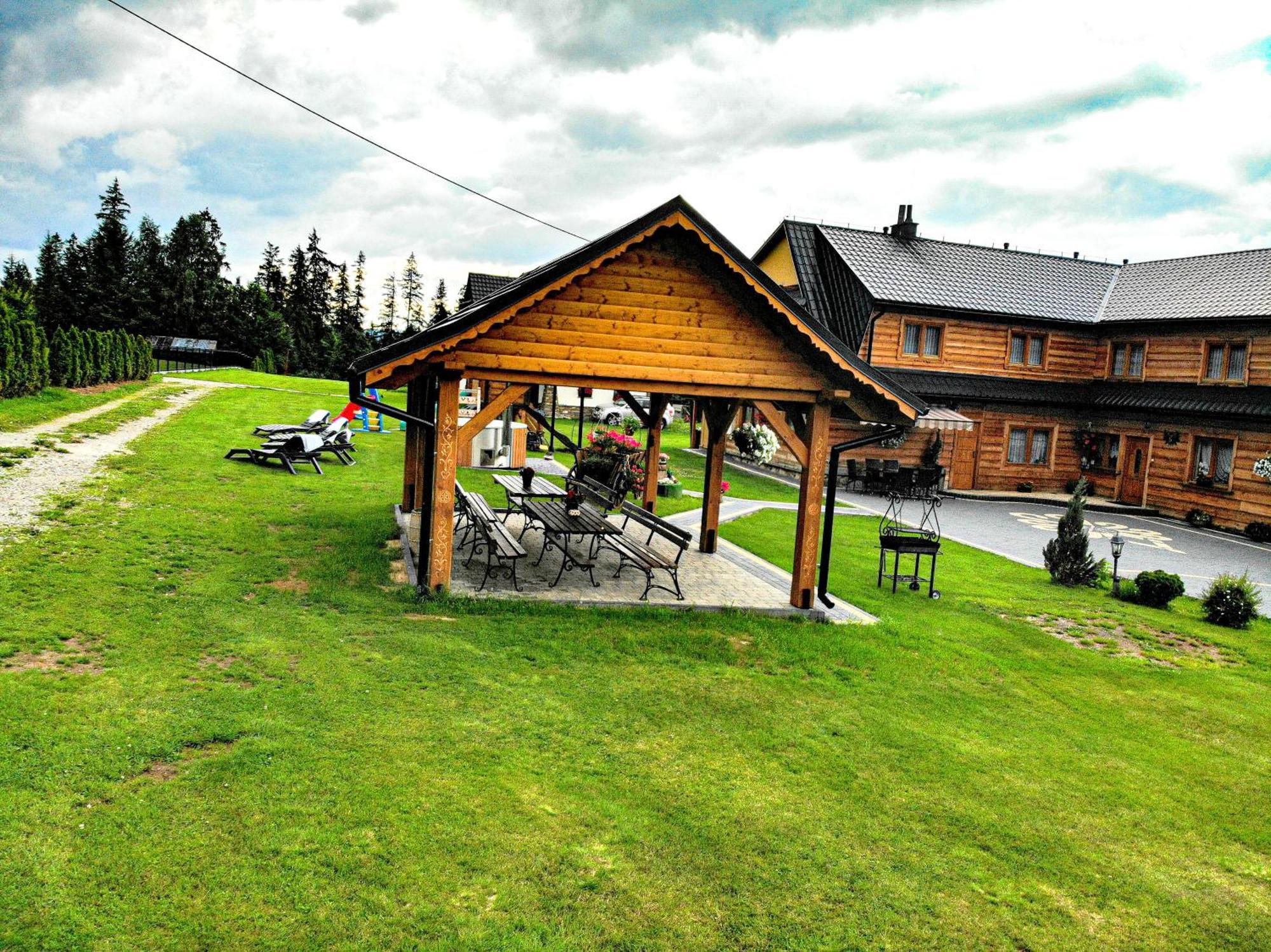 Gosciniec Kukulka Z Jacuzzi Acomodação com café da manhã Zakopane Exterior foto