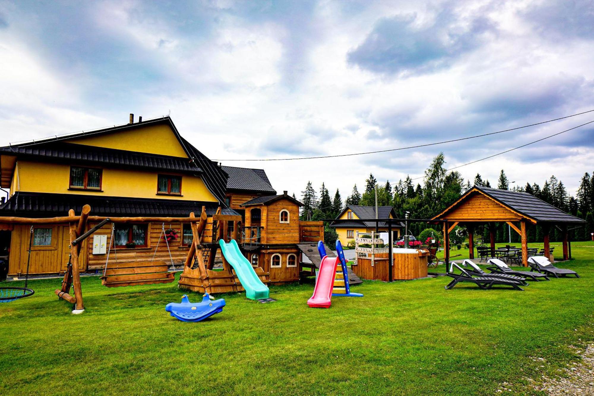 Gosciniec Kukulka Z Jacuzzi Acomodação com café da manhã Zakopane Exterior foto