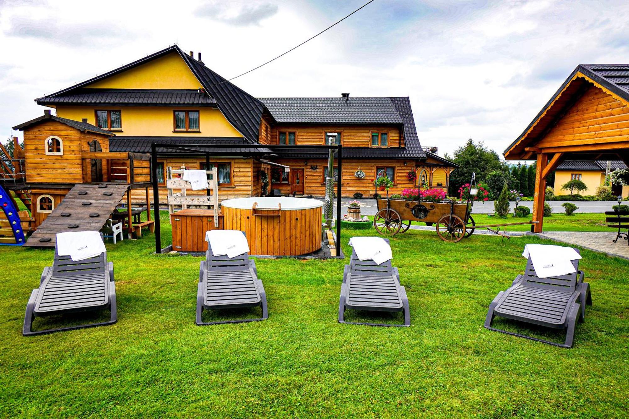 Gosciniec Kukulka Z Jacuzzi Acomodação com café da manhã Zakopane Exterior foto