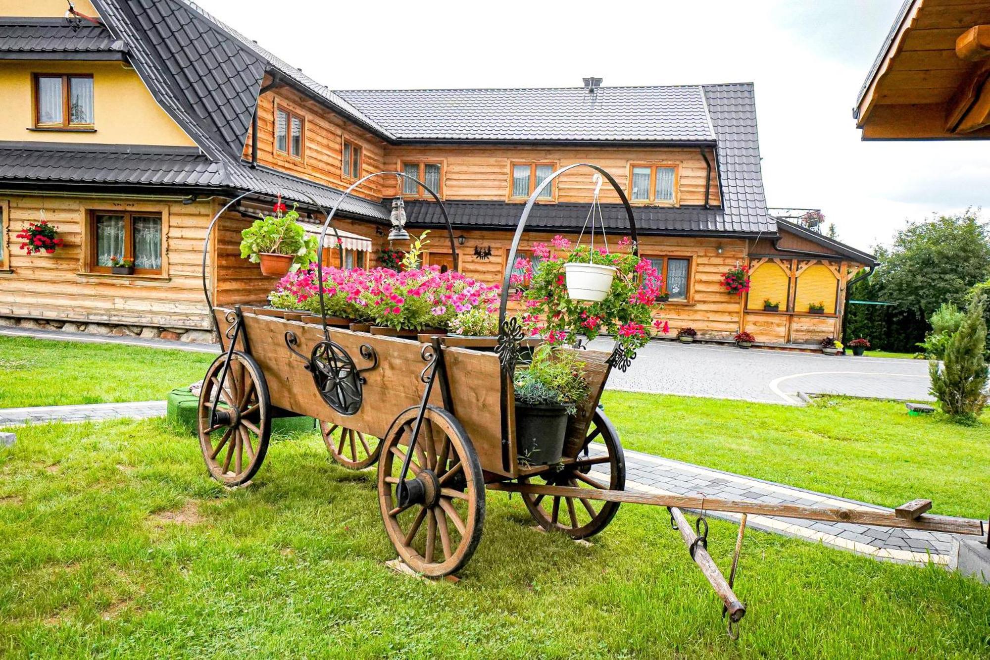 Gosciniec Kukulka Z Jacuzzi Acomodação com café da manhã Zakopane Exterior foto